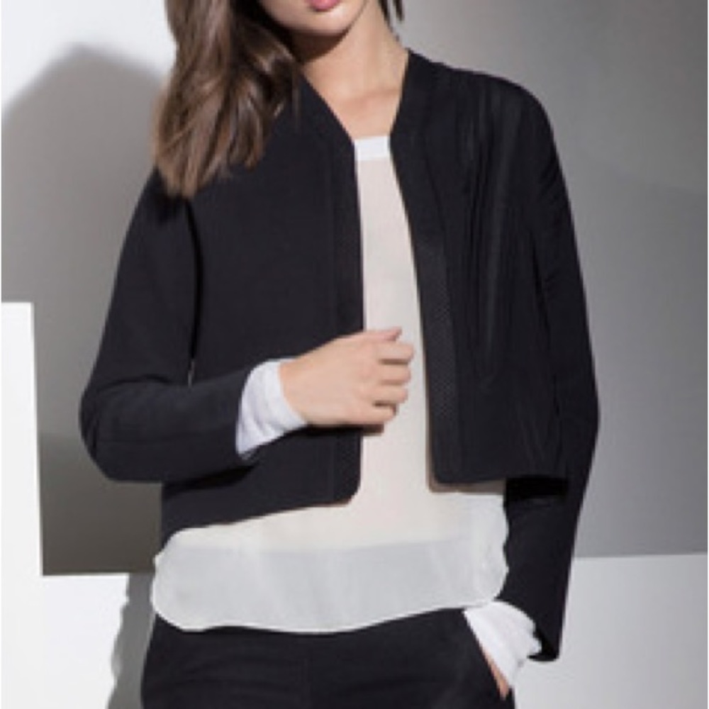 Elie Tahari Tonal Graphic Cropped Jacket